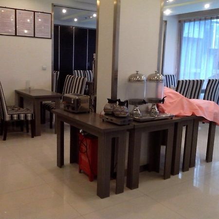 Fairyland Hotel Dongfeng Plaza Куньмін Екстер'єр фото
