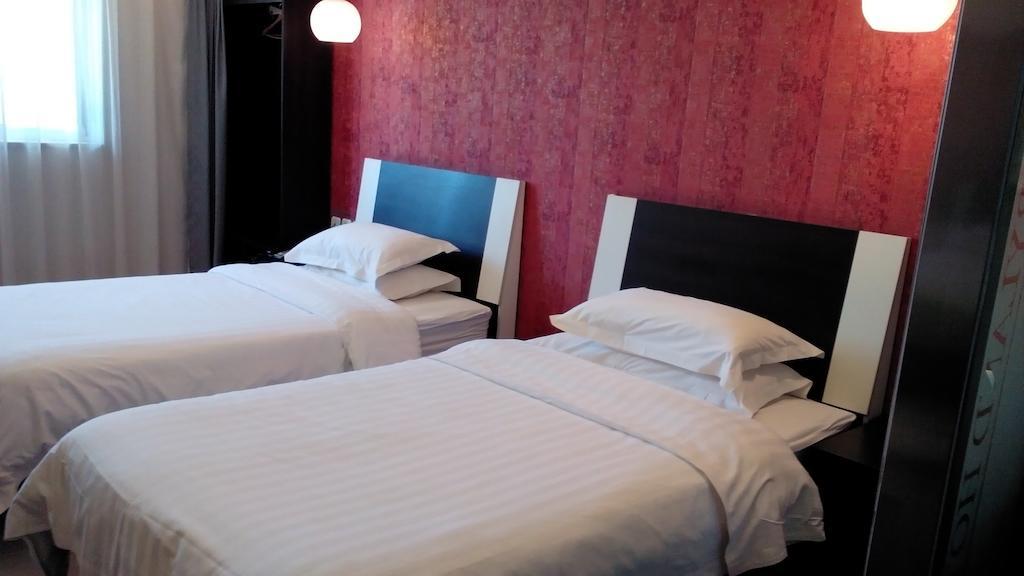 Fairyland Hotel Dongfeng Plaza Куньмін Екстер'єр фото