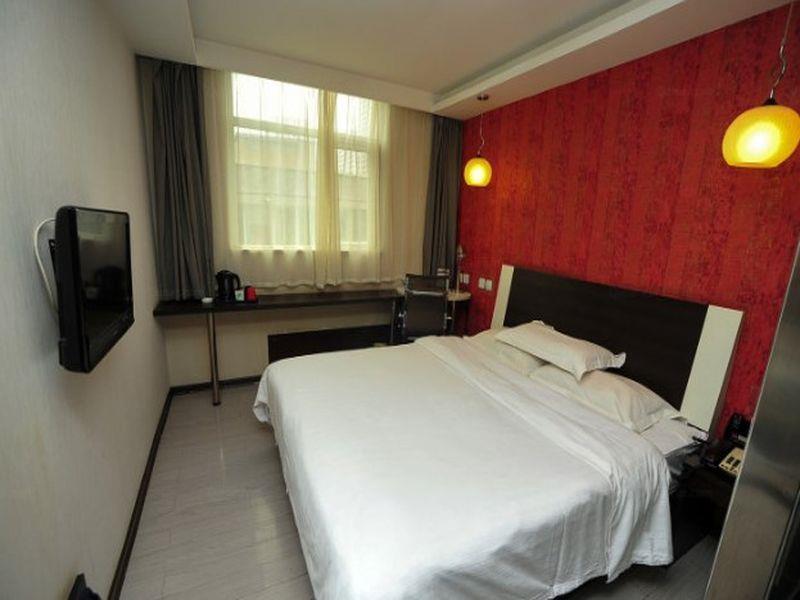 Fairyland Hotel Dongfeng Plaza Куньмін Екстер'єр фото
